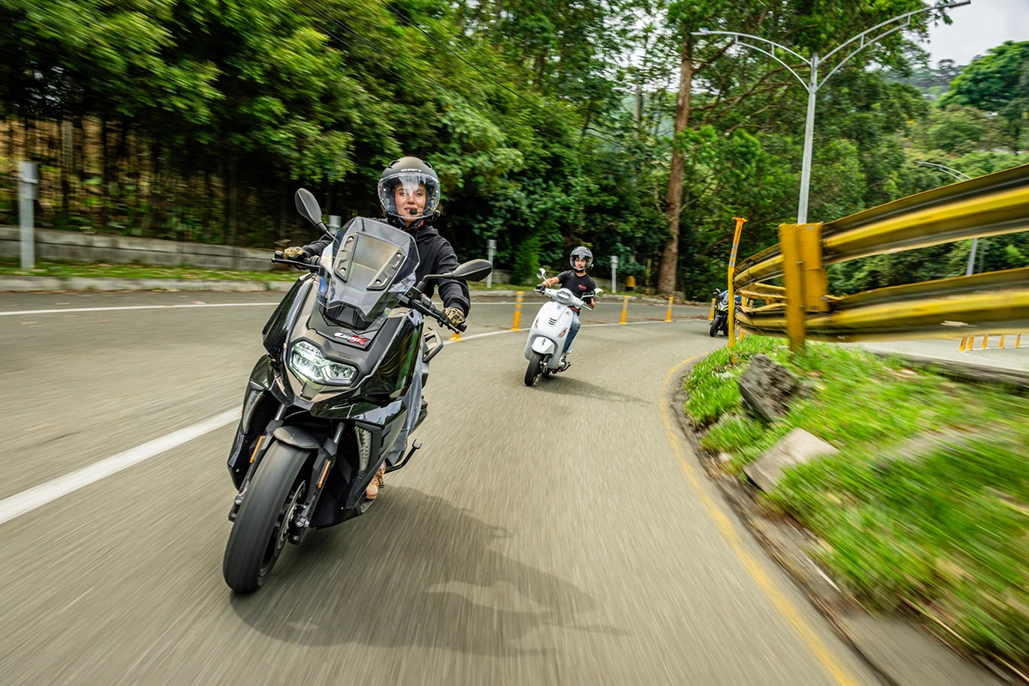 Sena Vortex: The Essentials For Staying Connected As A Pair